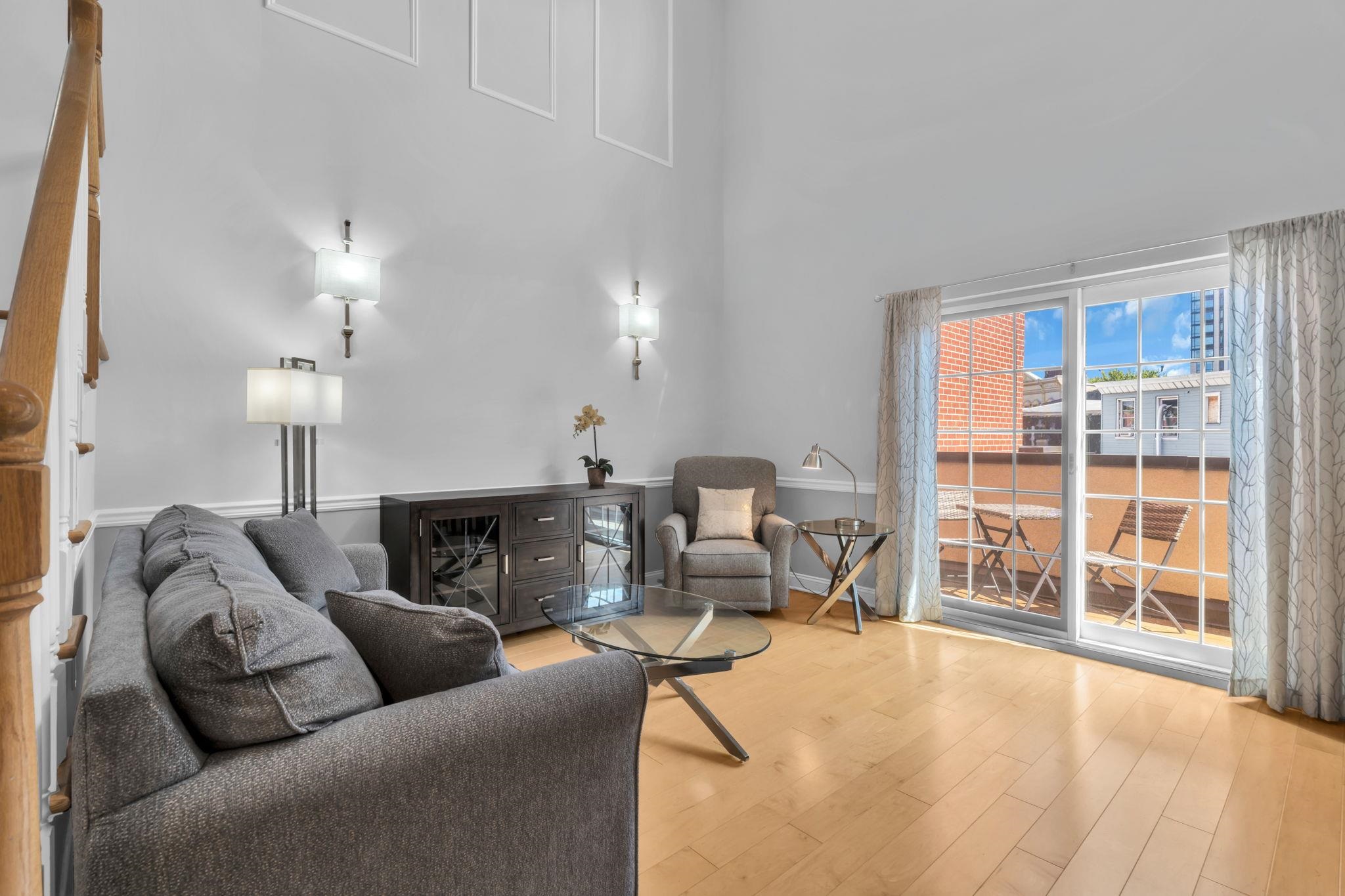 769 Montgomery St 208 Property Photo 1