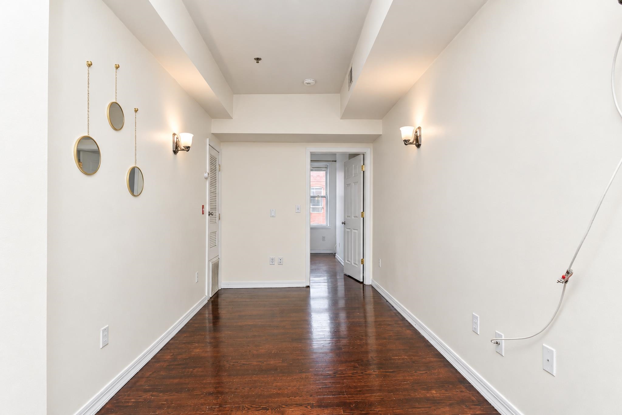 231 Grand St 4l Property Photo 2