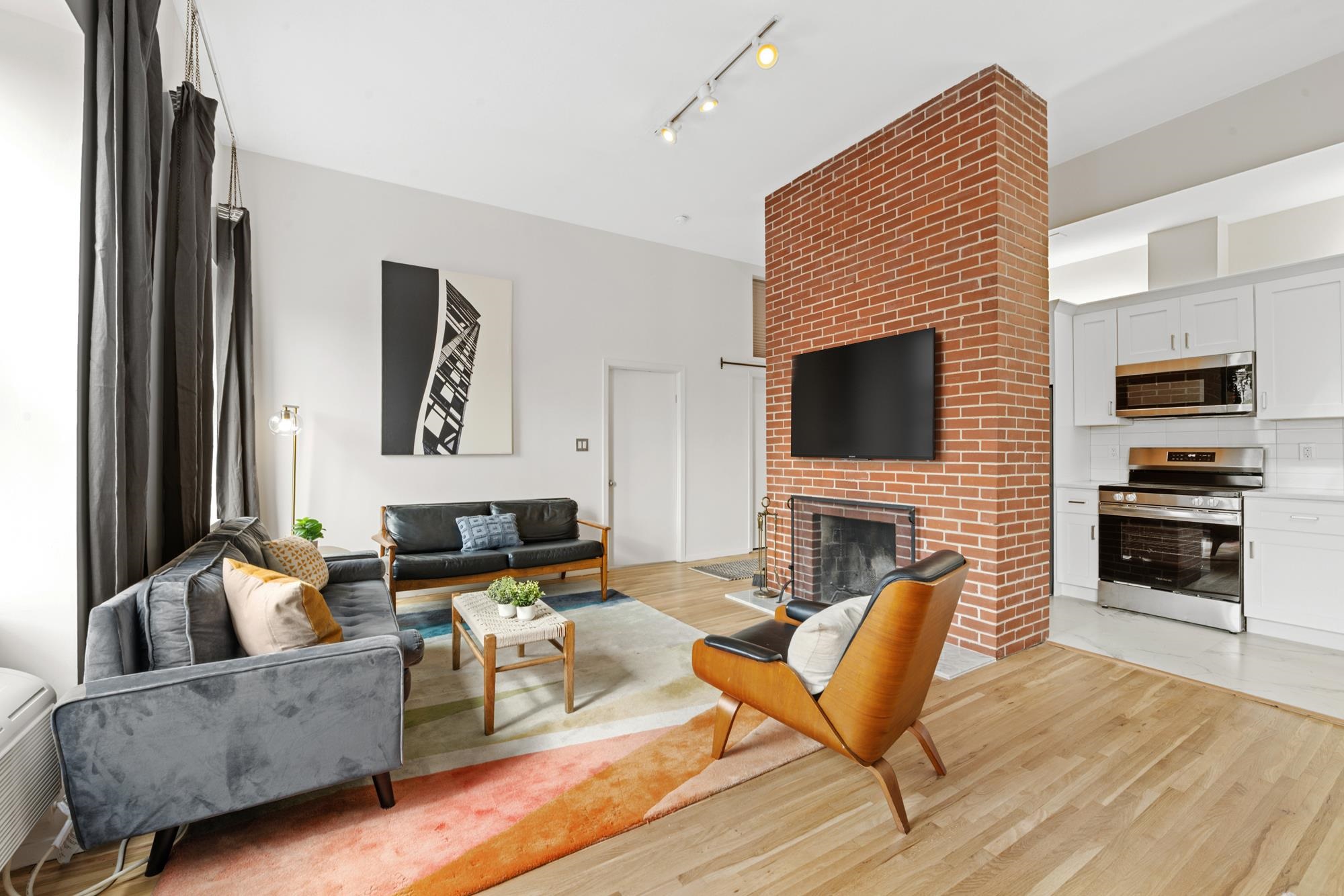 222 Grand St 4k Property Photo 4