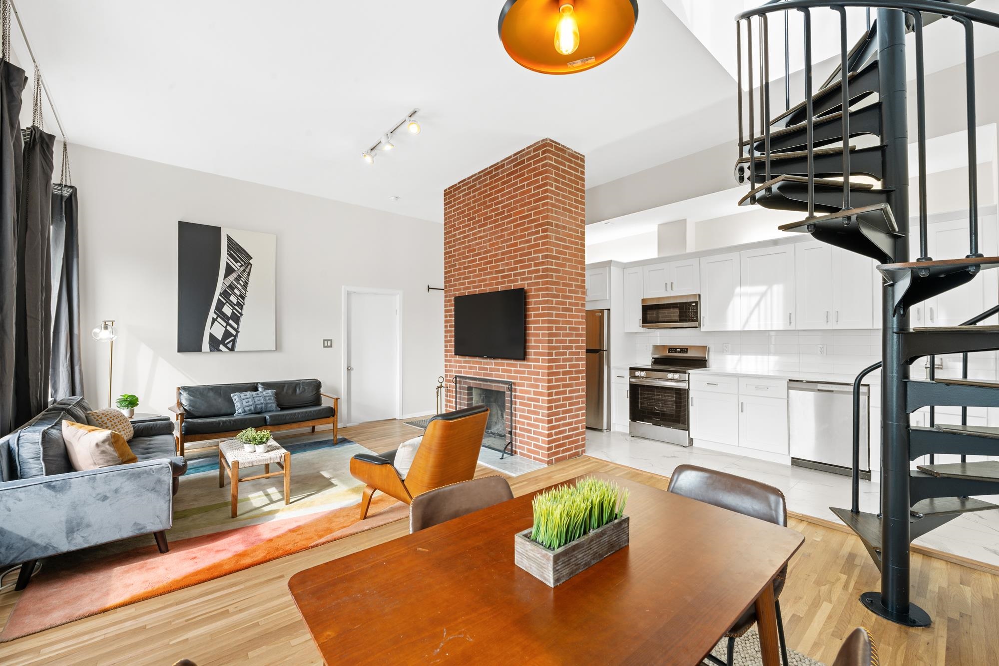 222 Grand St 4k Property Photo 13