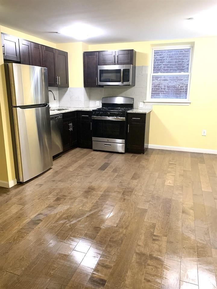 22 LIBERTY AVE 2B Property Photo 1