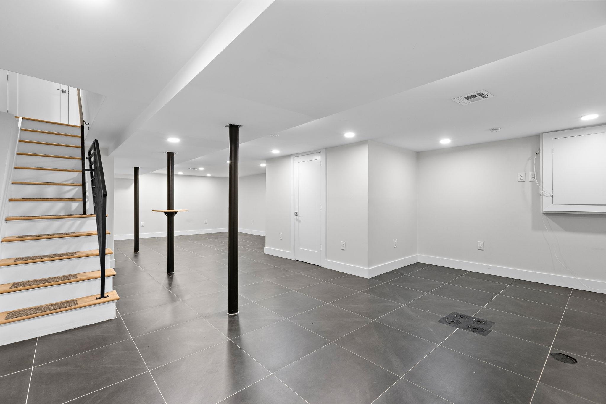 176 Griffith St 1 Property Photo 17