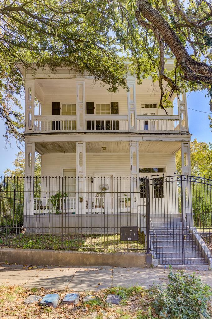 1115 First North Street Property Photo 1