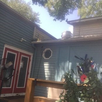 1101 Belmont St Property Photo 24