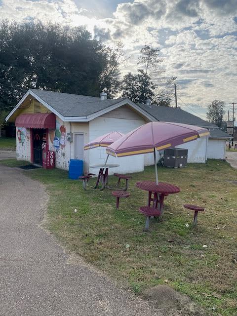 1710 Monroe St. Property Photo 4