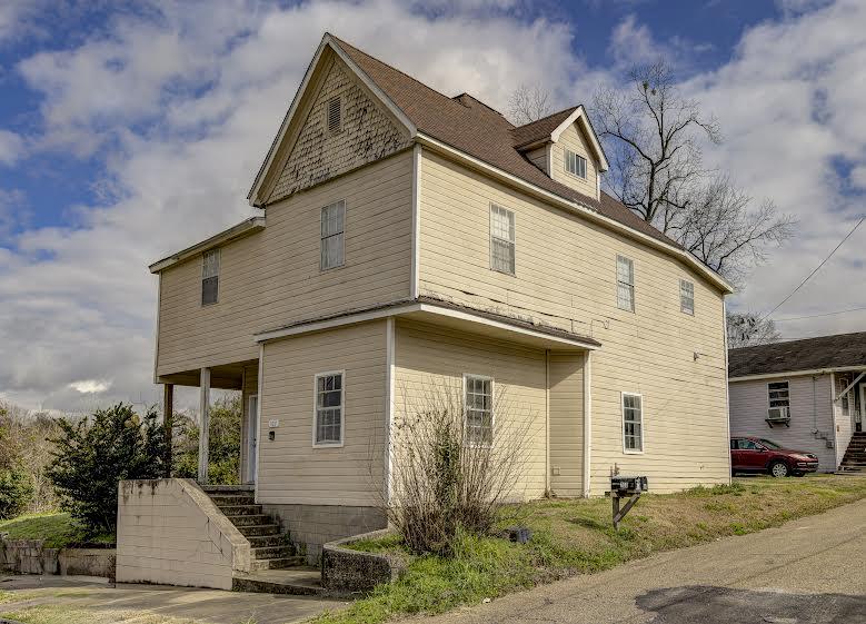 703 Monroe St Property Photo 3