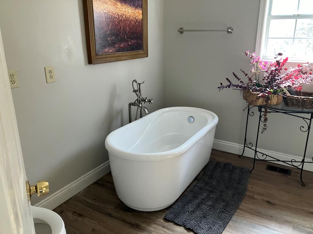 3075 Burnt House Road Property Photo 9