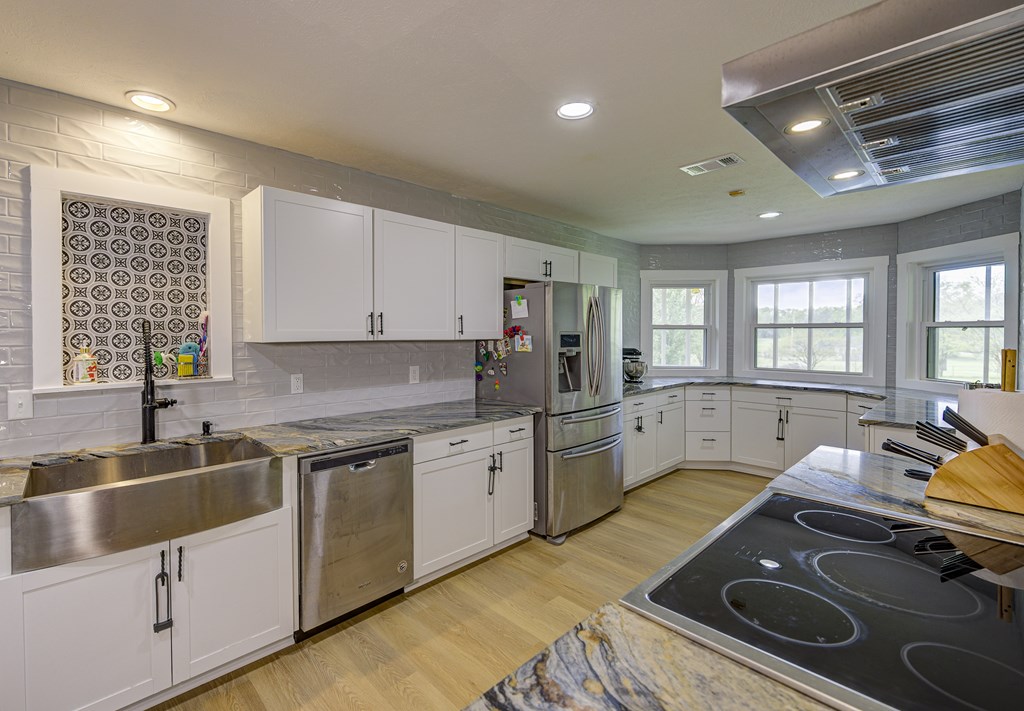5285 Williamson Rd Property Photo 17
