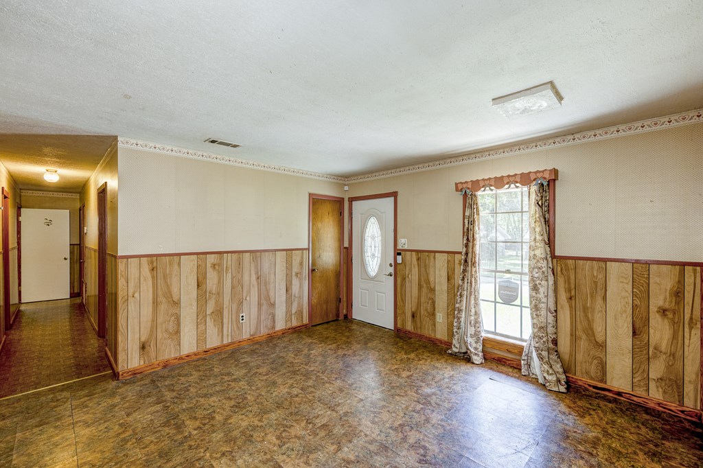 106 Allendale Dr Property Photo 4