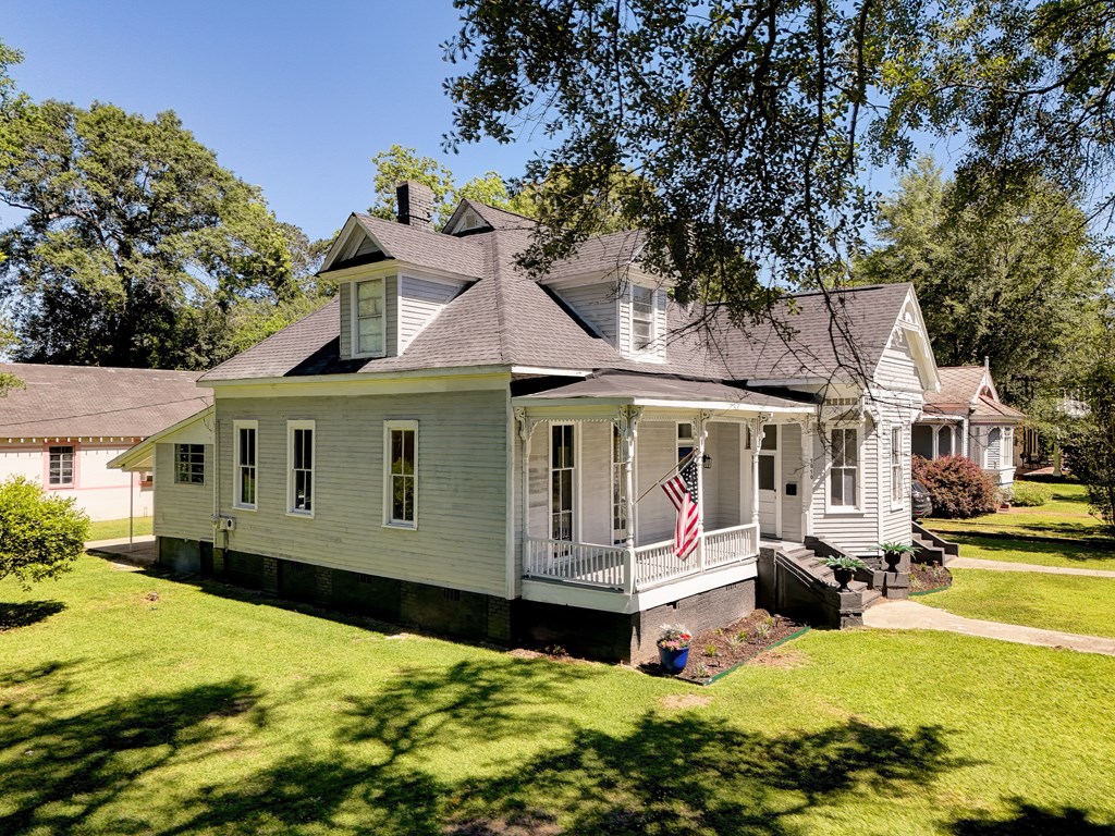 1010 Church Property Photo 3