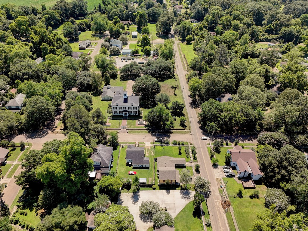 1010 Church Property Photo 8