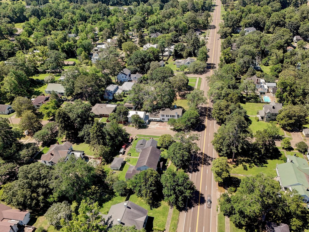 1010 Church Property Photo 9