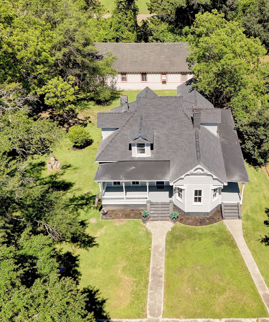 1010 Church Property Photo 10