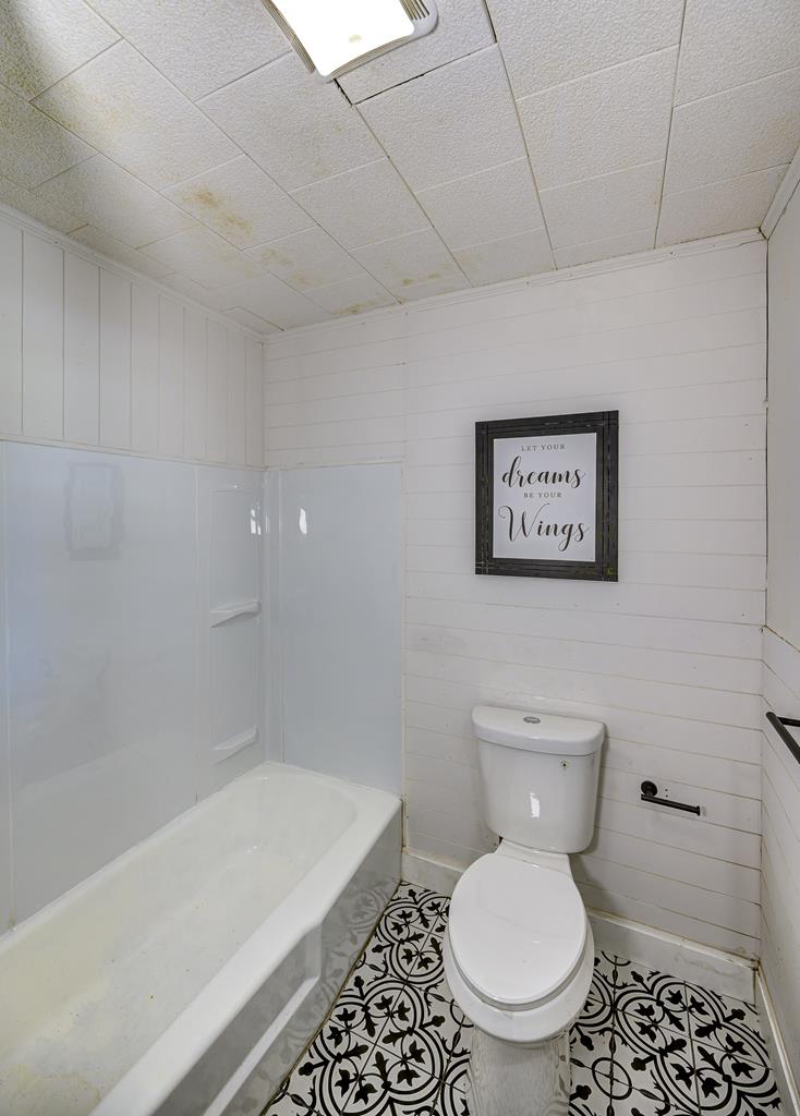 1010 Church Property Photo 44