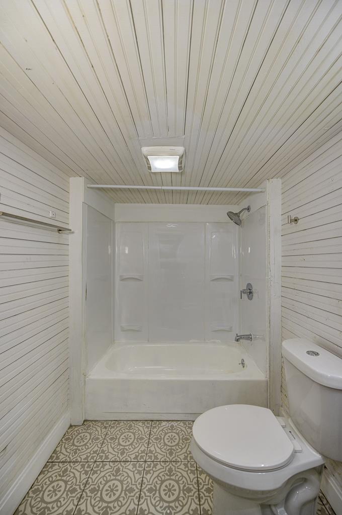 1010 Church Property Photo 54