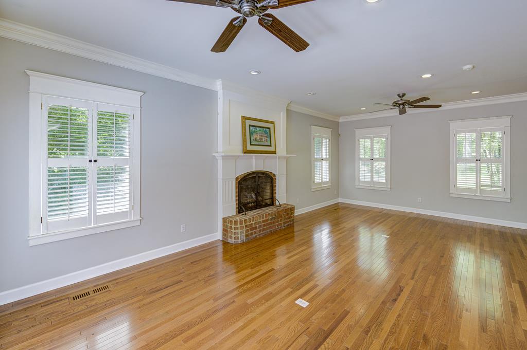 110 King Arthur's Ridge Property Photo 14