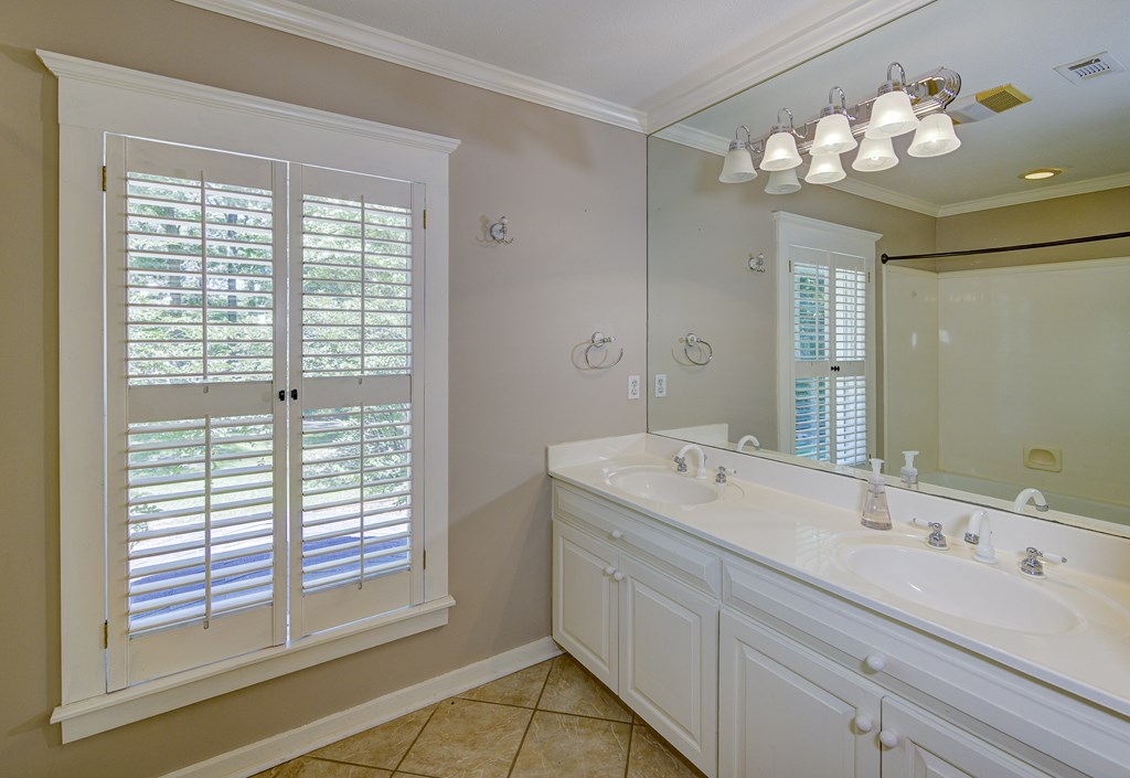 110 King Arthur's Ridge Property Photo 28