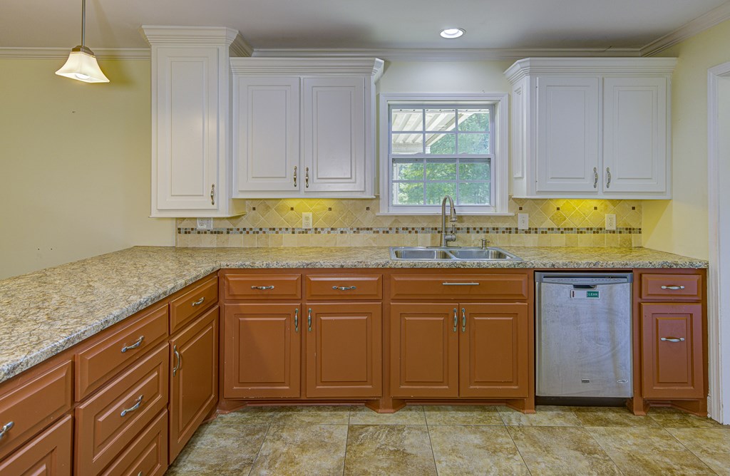 6104 Indiana Ave Property Photo 5