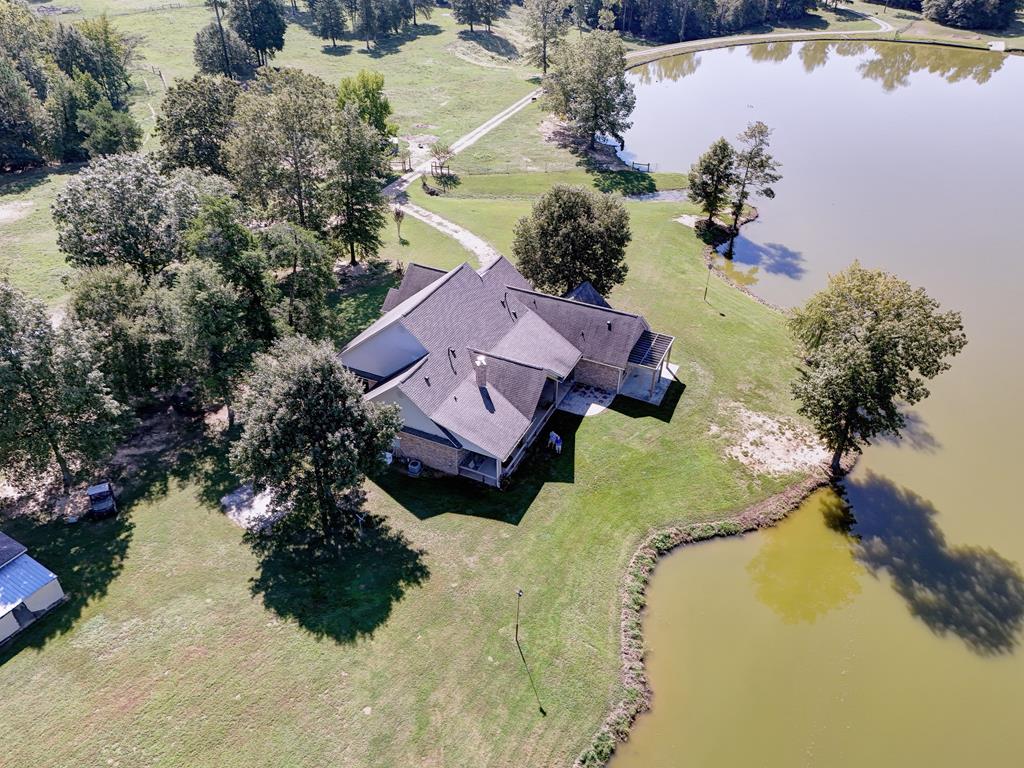 1832 Paul Barrett Drive Property Photo 1