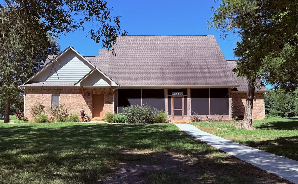 1832 Paul Barrett Drive Property Photo 2