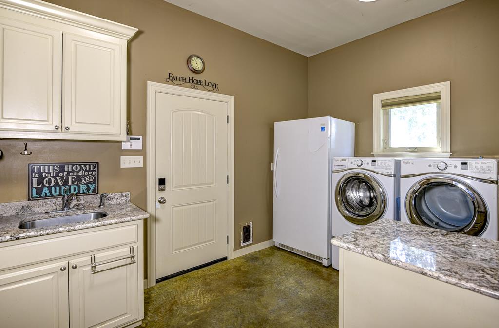 1832 Paul Barrett Drive Property Photo 25