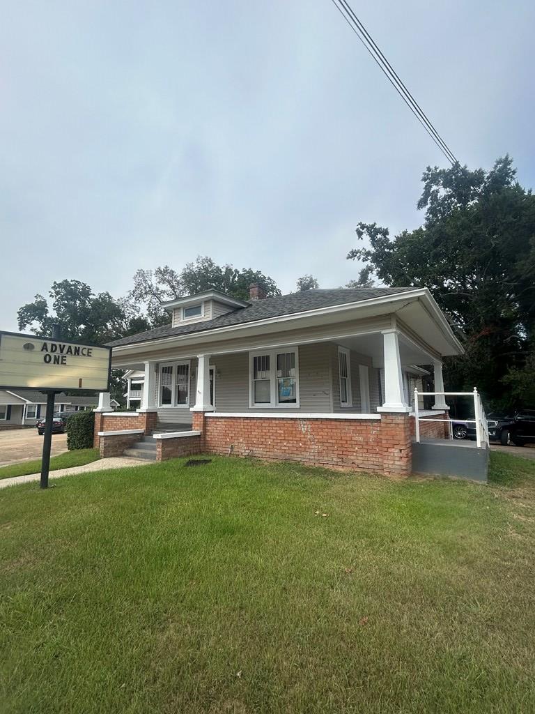 2709 Clay St. Property Photo 1