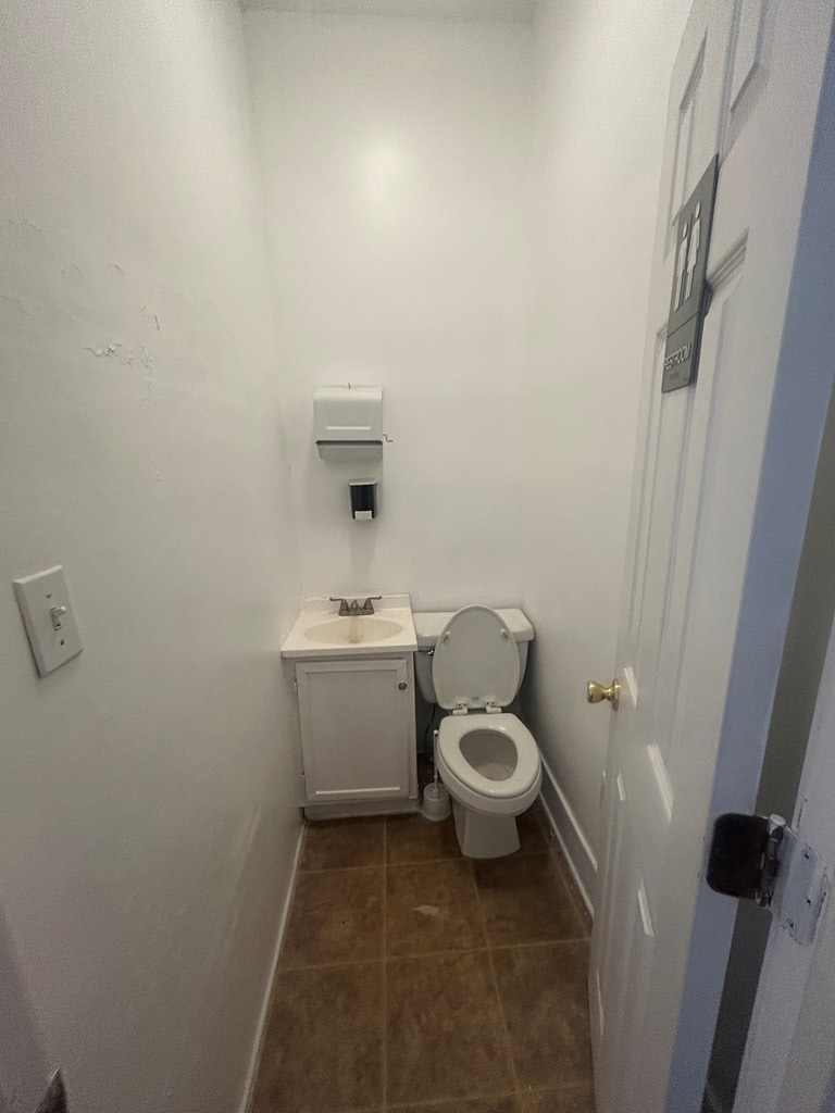 2709 Clay St. Property Photo 8