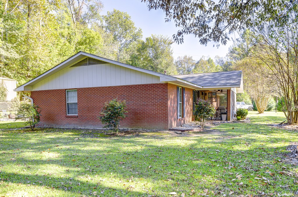 300 Wells Property Photo 4