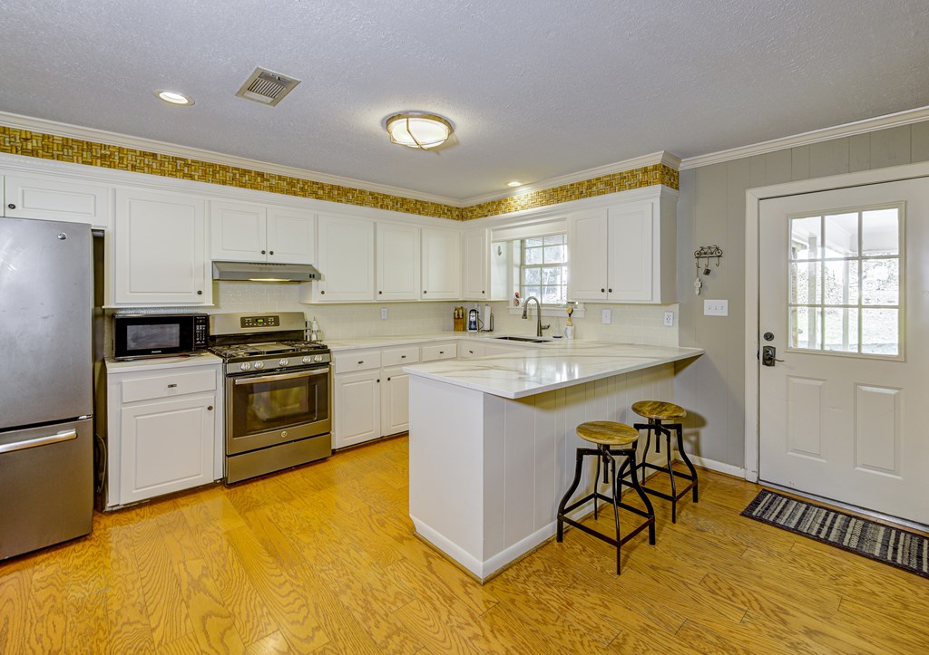 300 Wells Property Photo 20