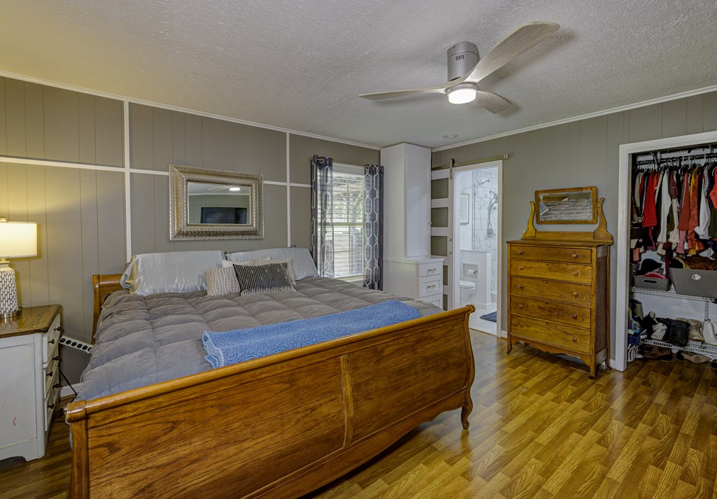 300 Wells Property Photo 24