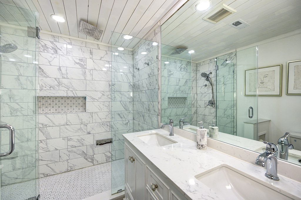 300 Wells Property Photo 28