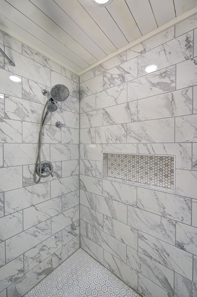 300 Wells Property Photo 29