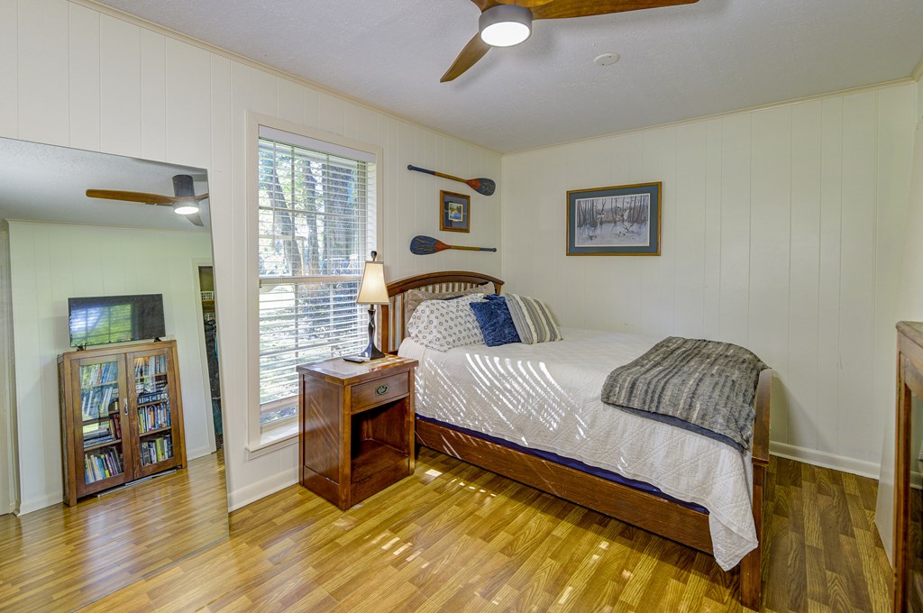 300 Wells Property Photo 31