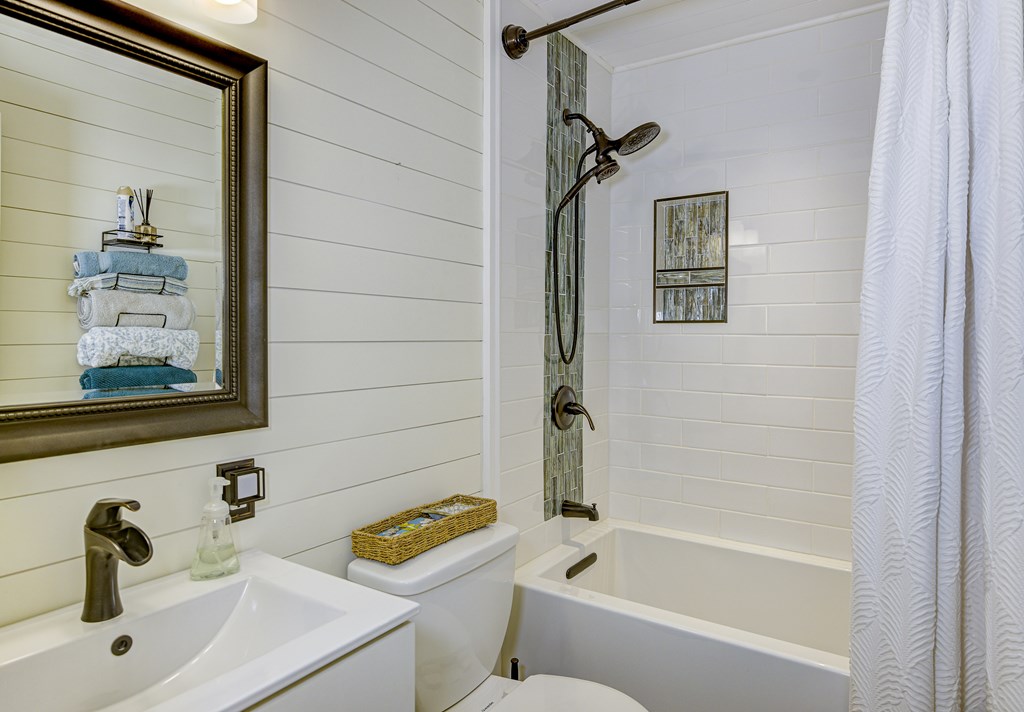 300 Wells Property Photo 32