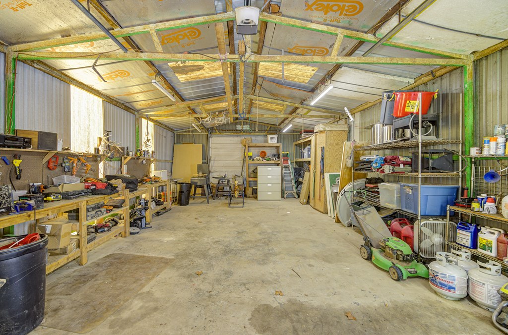 300 Wells Property Photo 42