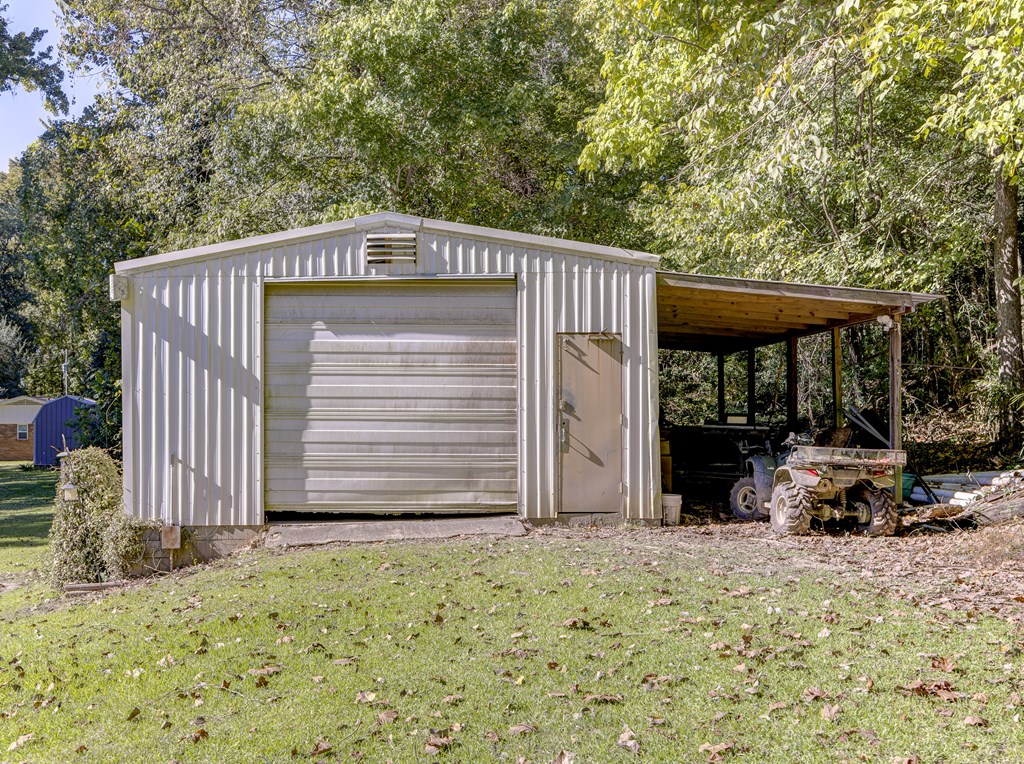 300 Wells Property Photo 44