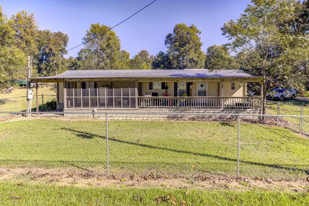 156 Pine Tree Property Photo 2