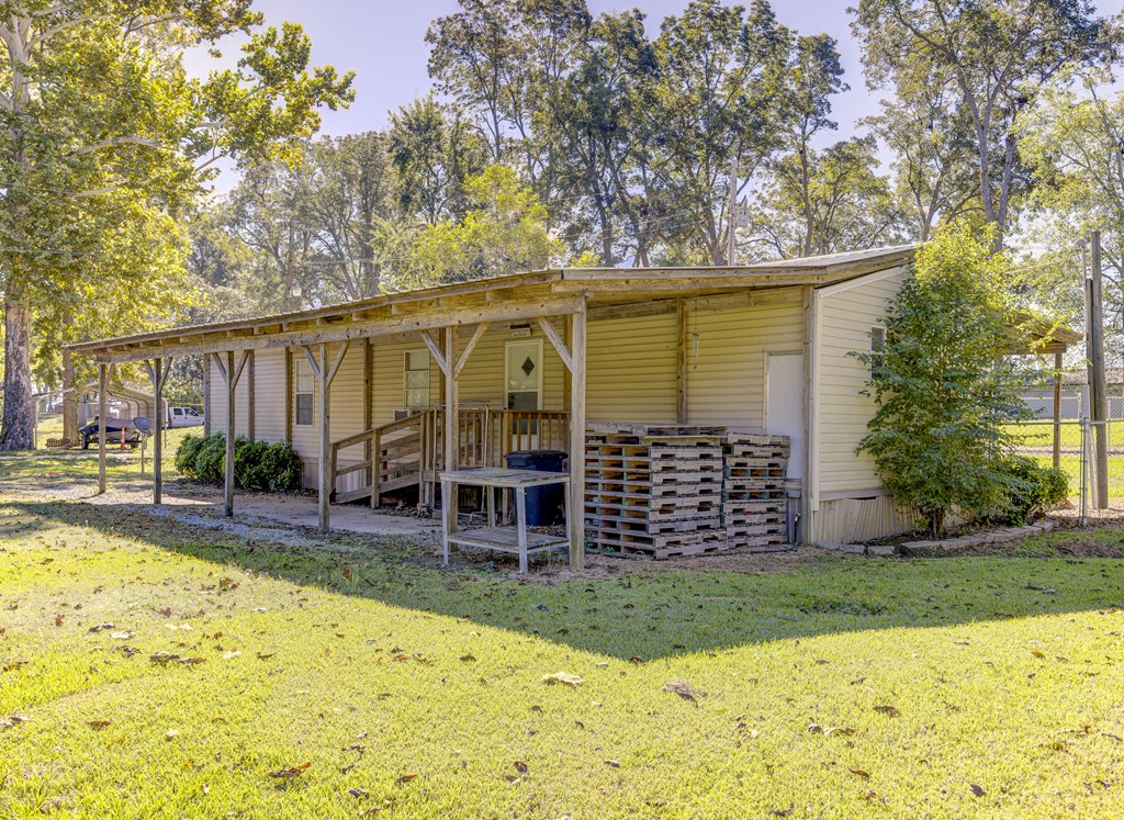 156 Pine Tree Property Photo 4