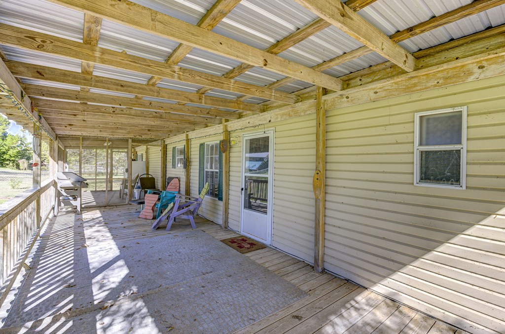 156 Pine Tree Property Photo 6