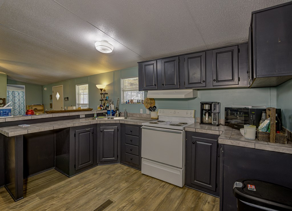 156 Pine Tree Property Photo 10