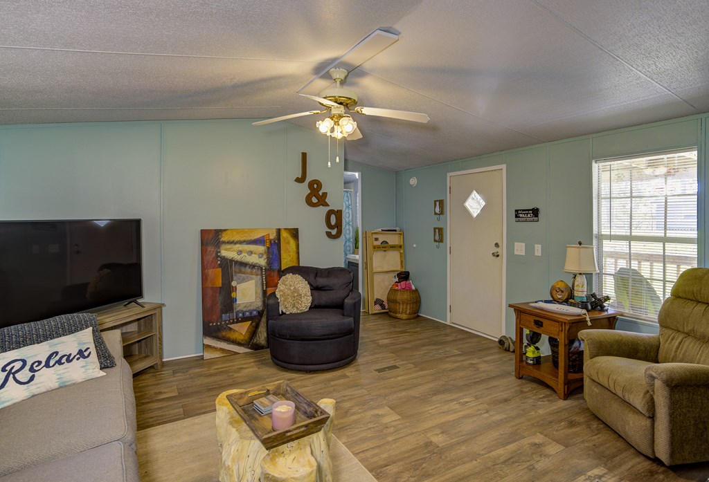 156 Pine Tree Property Photo 14