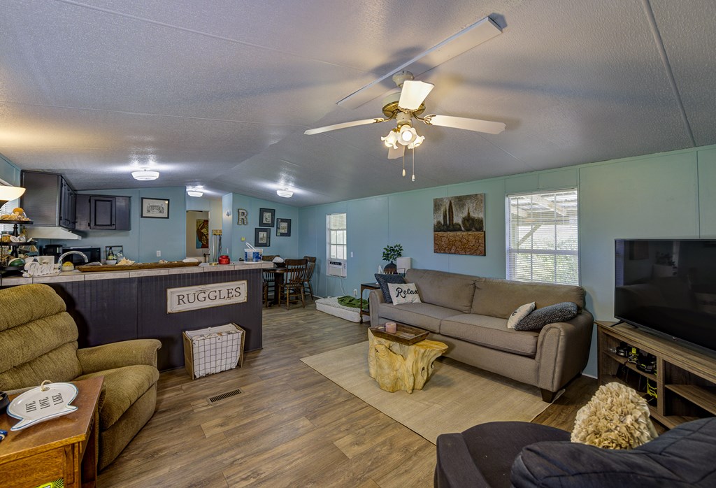 156 Pine Tree Property Photo 17