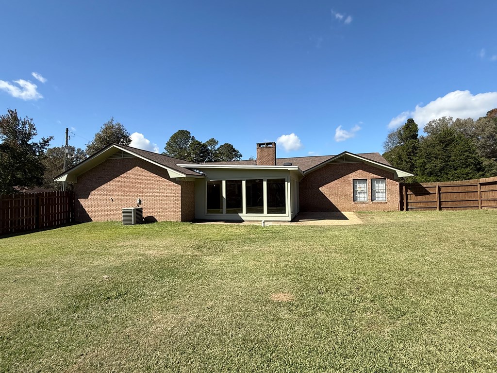 421 Allen Place Property Photo 2