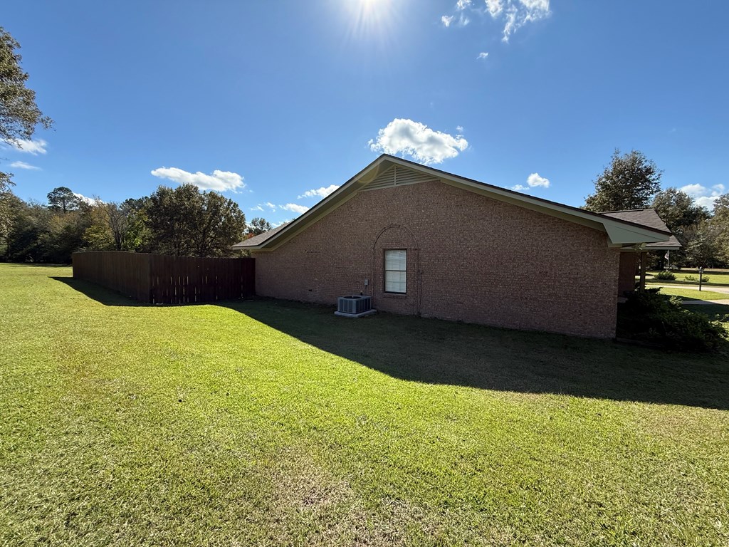 421 Allen Place Property Photo 6