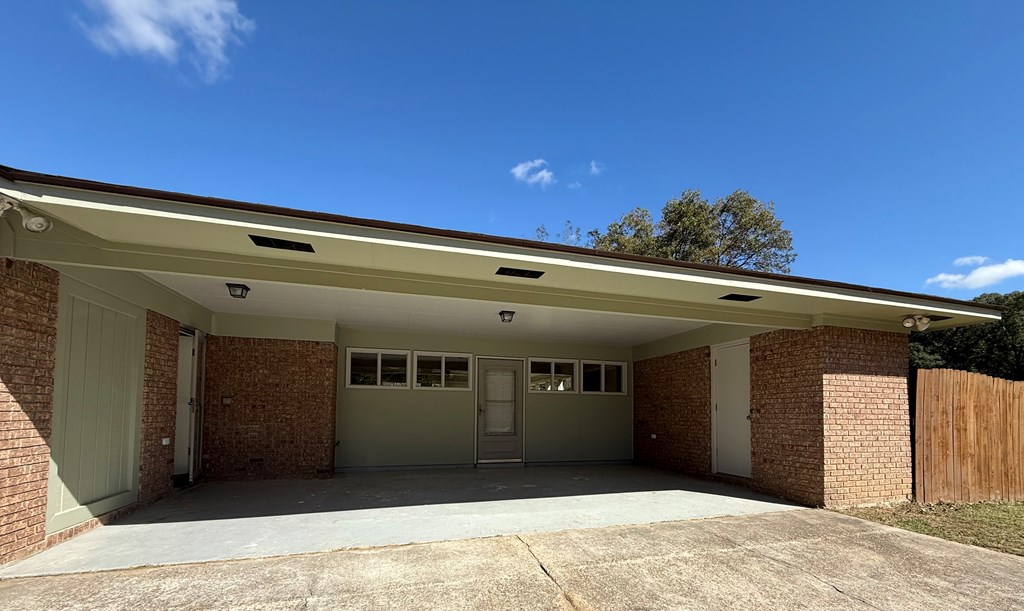 421 Allen Place Property Photo 7