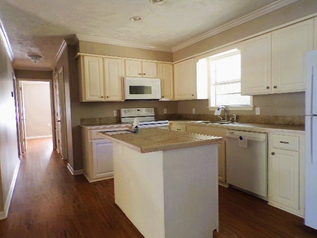 4 Alexander Rd Property Photo 17