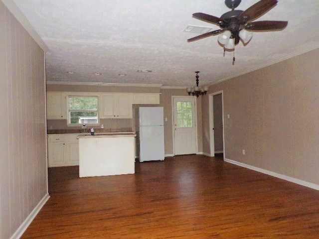 4 Alexander Rd Property Photo 21