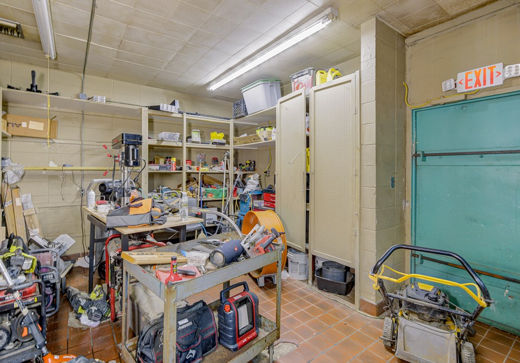 3421 Washington Street Property Photo 21