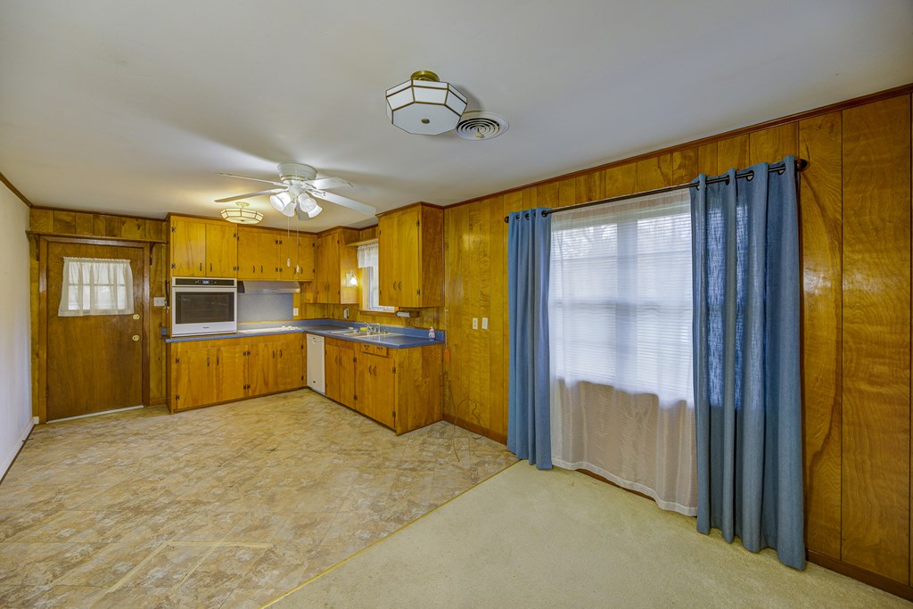 122 Bellwood Drive Property Photo 9