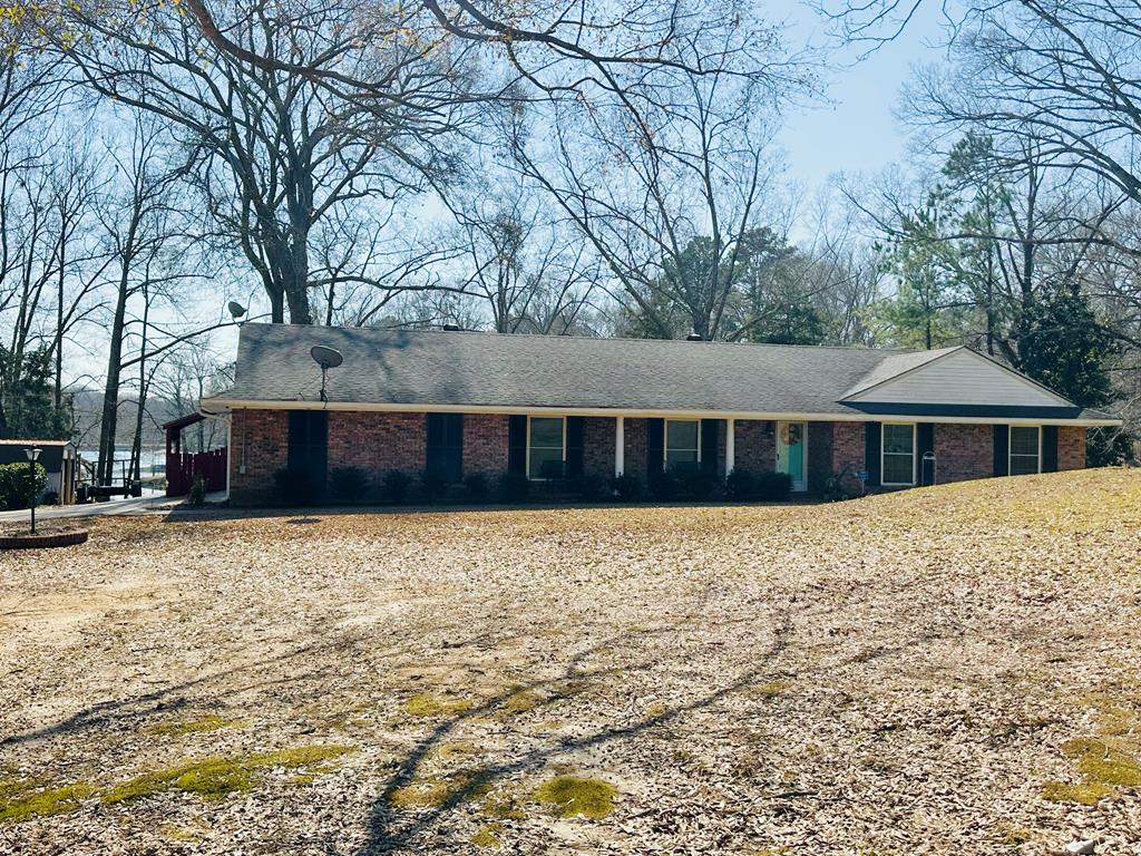 165 Lake Circle Property Photo 1